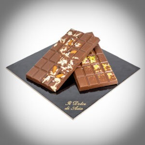 Tavoletta cioccolato e frutta secca