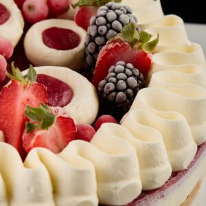 Torta crema e frutti di bosco